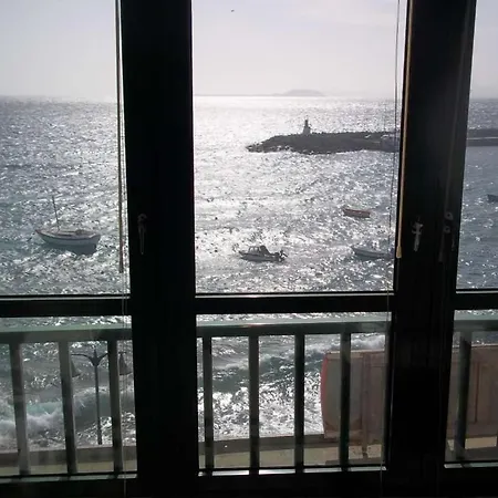 Playa Blanca Sleeps 4 Wifi